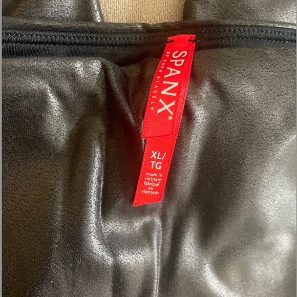 Faux Leather Leggings - Picture 5 of 6